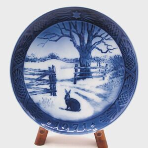 Royal Copenhagen 1971 Christmas Plate Hare in Winter Kaj Lange Denmark Blue